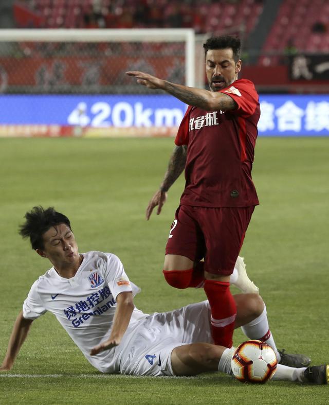 河北华夏幸福击败上海申花,取得重要胜利的简单介绍 河北华夏幸福击败上海申花,取得重要胜利的简单介绍