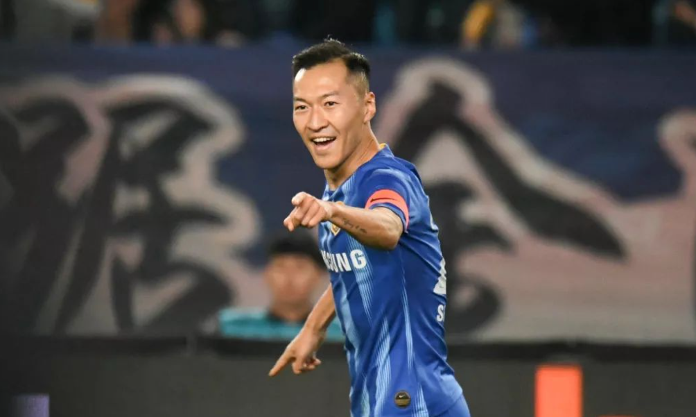 关于江苏苏宁战平上海上港争夺前四席位的信息